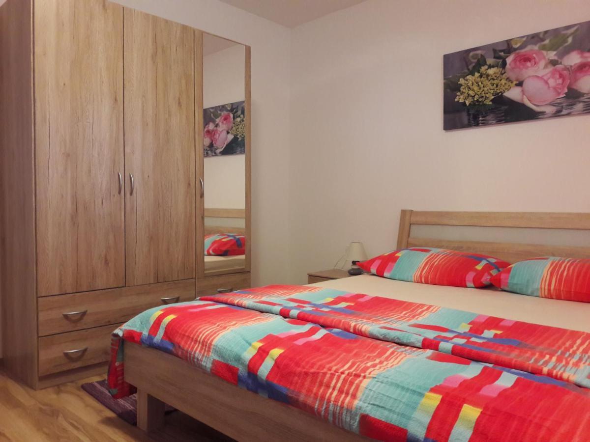 ורסי Apartmani Predovan מראה חיצוני תמונה