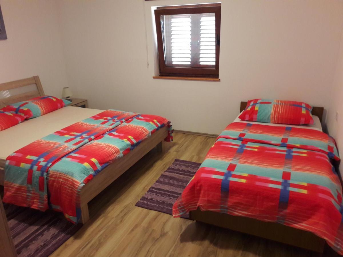 ורסי Apartmani Predovan מראה חיצוני תמונה